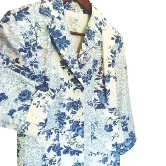 NWT Ann Taylor Loft Blue and White Floral Jacket - Picture 3 of 7